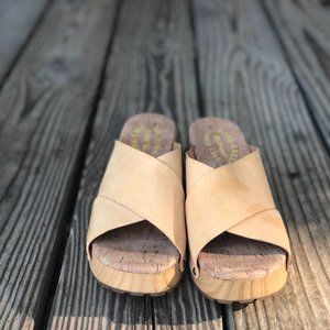 Yellow Kork-ease sandals, Size 6, Barely Worn